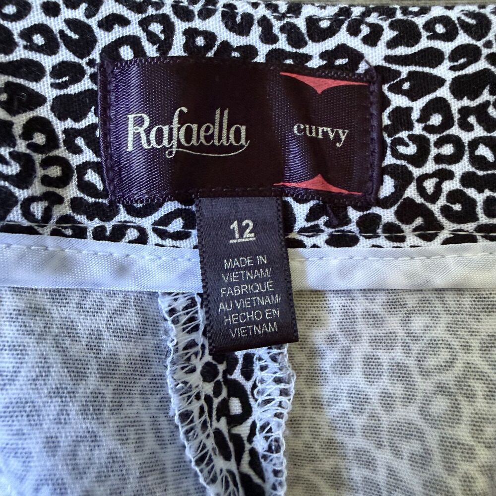 Rafaella Curvy Cheetah‎ Print Capri Pants - Size 12 - Picture 3 of 10